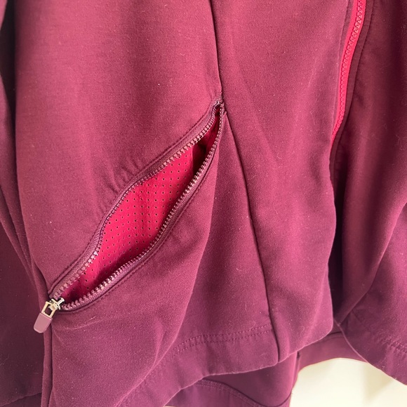 Fabletics Zip Up - Picture 8 of 9